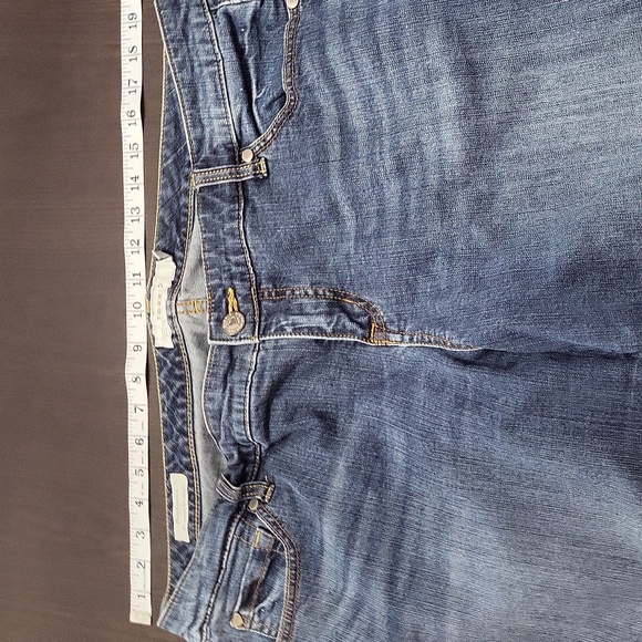 Torrid 18 Regular Boyfriend Blue Denim Jeans with Frayed Hem - Picture 6 of 11